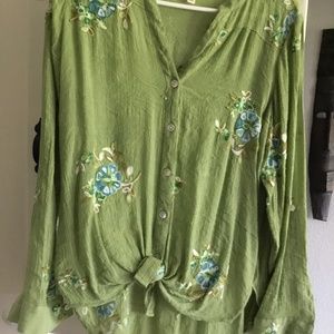 Ladies medium green shirt
